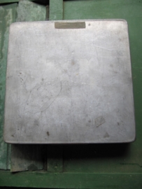 Old square tin USAF