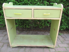 Leuk kastje met 2 laden