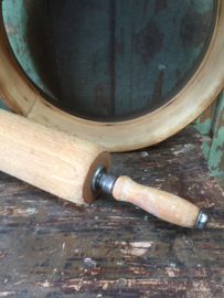 Oude zware deegroller