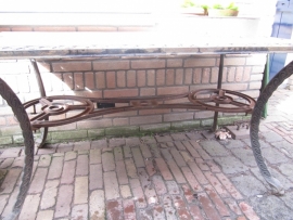 Brocante French cast-iron table with marble top
