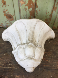 Brocant concrete wall flower box