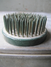 Beautiful old metal flowers plug