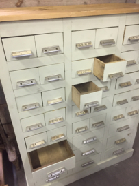 Brocante ladenkast