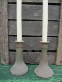 Brocante aardewerk kandelaars