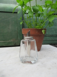 Brocante sugar caster tight fit