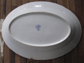 Large oval serving dish Maestrichts pottery series Nemone