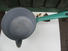 Franse groene brocante emaille steelpan.