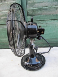 Mooie oude ventilator Taifun van Ikea