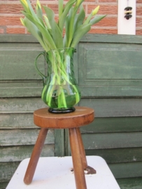 Frans brocante houten driepoots krukje.