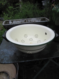 Brocante, gebroken wit, vergiet
