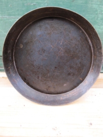 Pastry dish form.