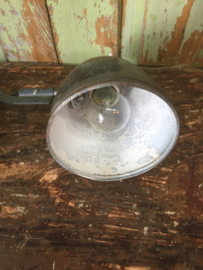 Oude schaarlamp