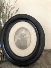 Antieke houten lijst met glas