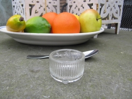 Brocante glass waxine light holder