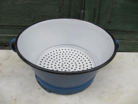 Brocante blue enamel colander