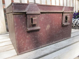 Brocante metal box