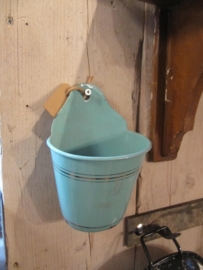 Emaille brocante zeep- of zoutbakje.