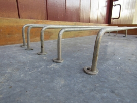 Metalen bevestigings stang