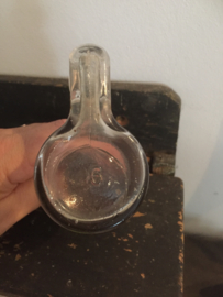 Antiek vogeldrinkflesje