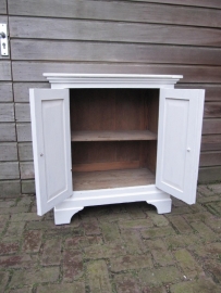 Wit Frans houten Brocante kastje