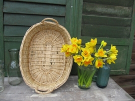 Brocante oval wicker basket with two ears