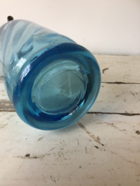Old blue seltzerbottle
