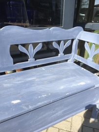 Hungarian boxed bench lavender colour. Good quality!