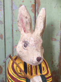 Brocante paashaas in papier maché