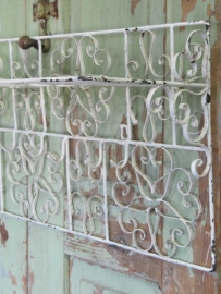 Oude brocante Franse metalen kapstok met legplank