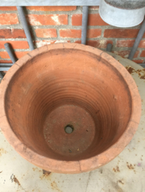 Antieke terracotta pot groot