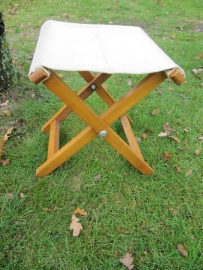 Brocant folding stool
