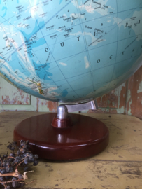 Vintage globe with reliëf