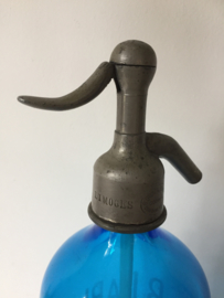 Old blue seltzerbottle