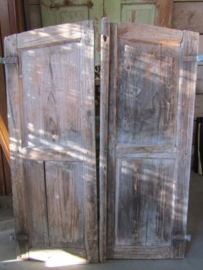 Oud houten luiken set