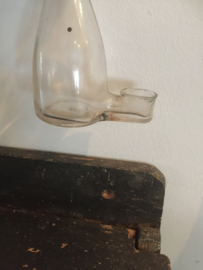 Antiek vogeldrinkflesje