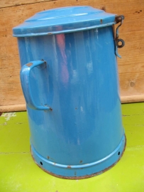 Enamel old grease jar in beautiful blue. 15 liter
