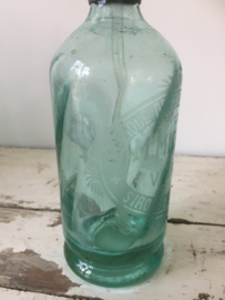 Oude kleine spuitfles met opdruk 1/2 liter