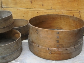 Oude houten zeef  rond Small