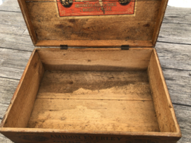 Antieke houten kist