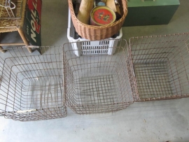 Hoge brocante metalen mand