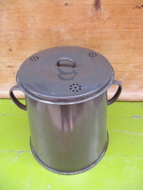 Brocante emaille vetpot in bruin. 10 liter