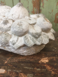 Brocante betonnen fruitschaal