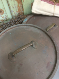 Set van 2 koperen antieke deksels