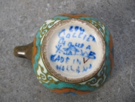 Mooi oud Plateel koffie kopje design Collier uit 1926