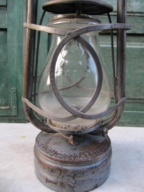 Super cute old oil lamp.
