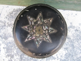 Antique tin in black with pearl