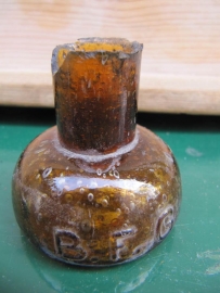 Antique brown french inkpot
