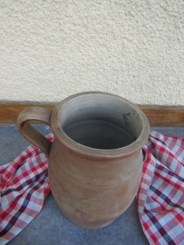 Oude Franse aardewerk kan
