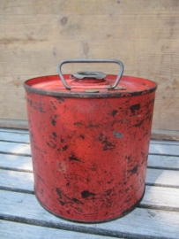 Oude rode ronde jerrycan