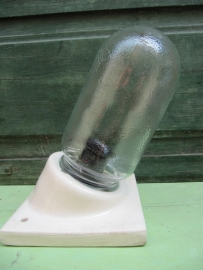 Brocante wall lamp with porcelain plate / foot.